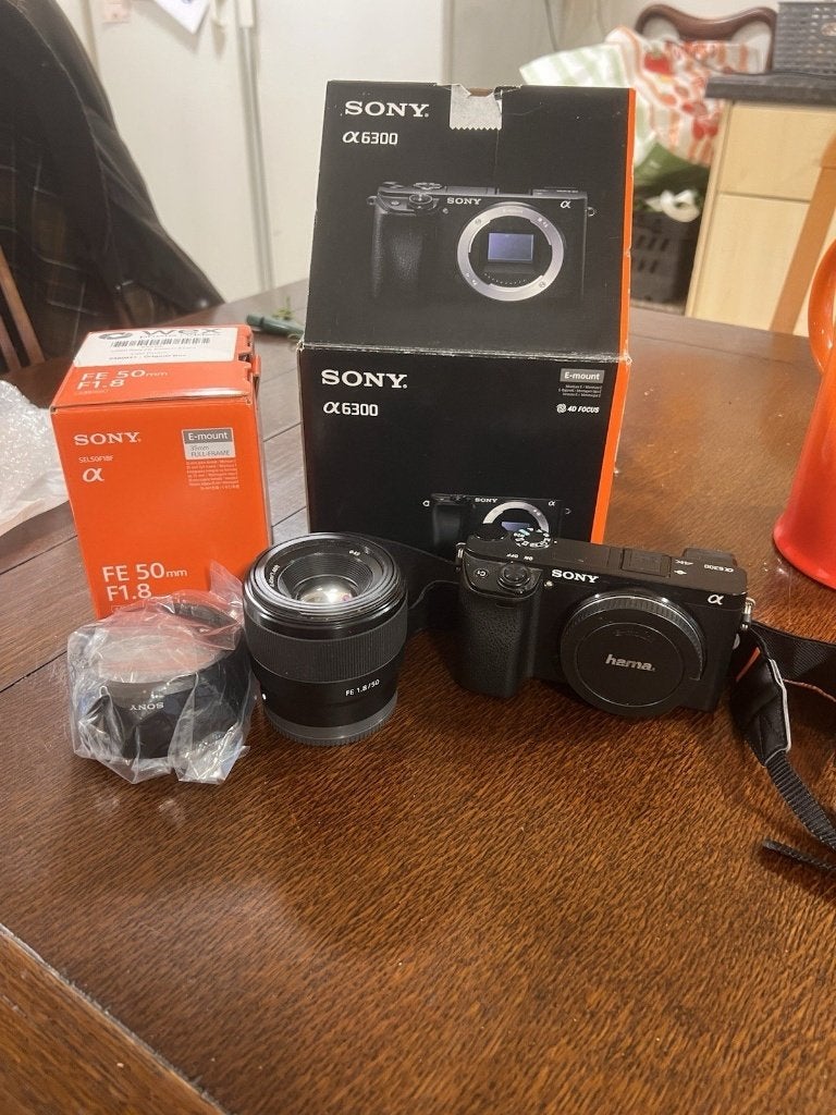 Appareil photo système Sony Alpha a6300 + objectif FE 50 mm, TV, Hi-fi & Vidéo, Enlèvement ou Envoi, Utilisé, Sony