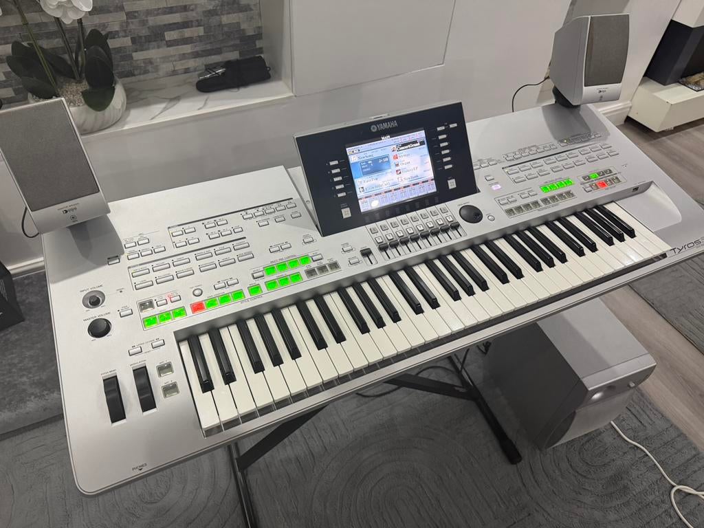 Yamaha Tyros 3 xl + stand, Muziek en Instrumenten, Ophalen, Zo goed als nieuw, Yamaha