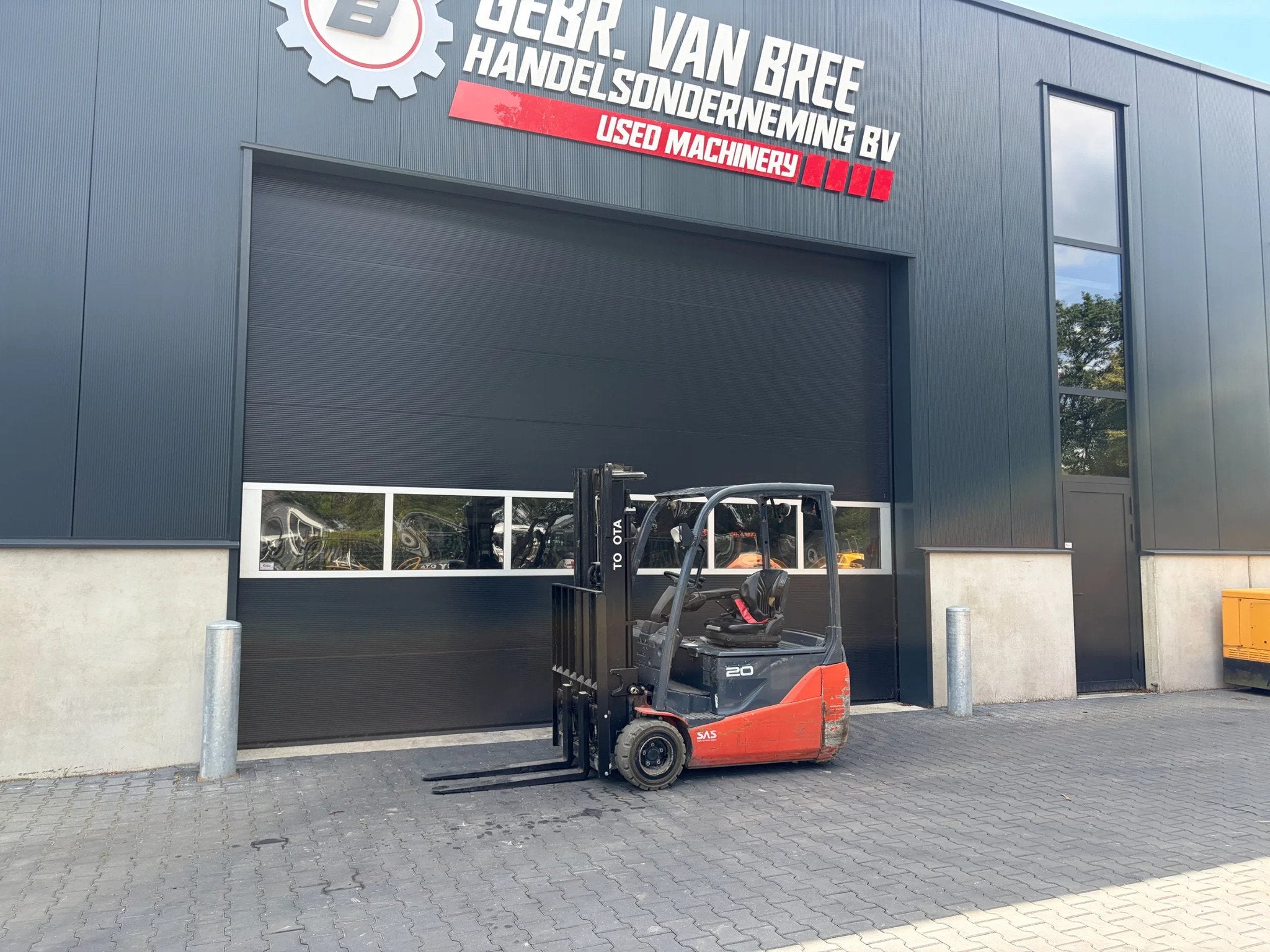 Toyota elektrische heftruck 8FBE20T, Articles professionnels, Machines & Construction | Chariots élévateurs & Transport interne