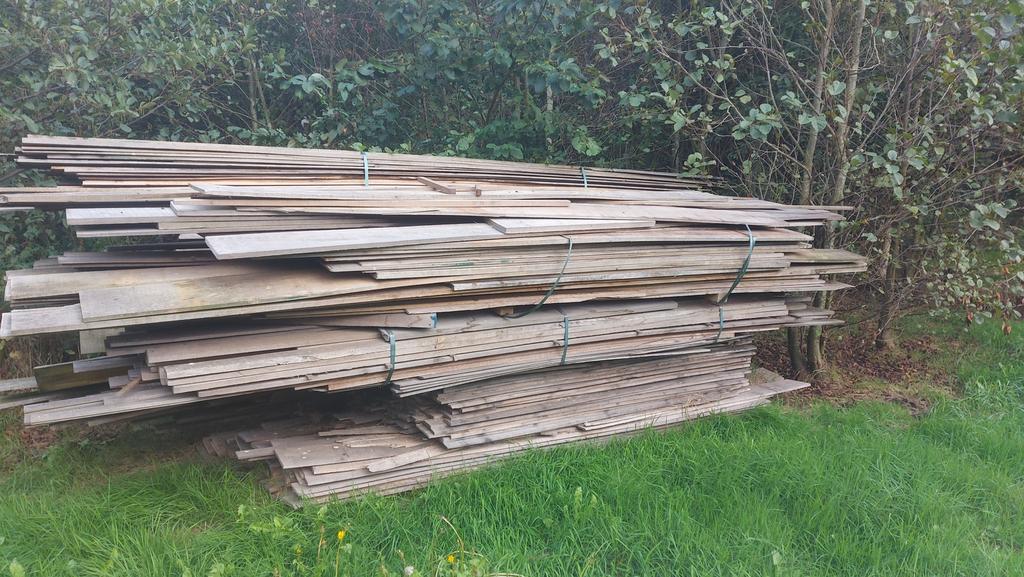 Pakketten gezaagde hardhouten Padoek planken., Tuin en Terras, Palen, Balken en Planken, Nieuw, Planken, Ophalen