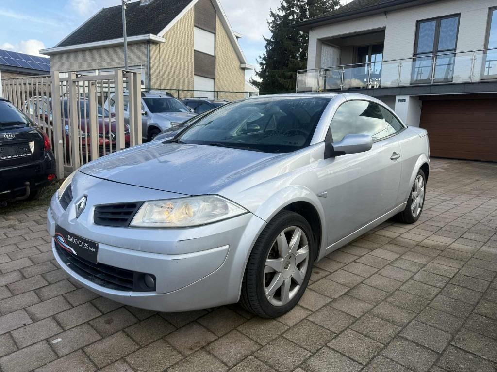 Renault Megane cabriolet diesel van 2007, Auto's, Renault, 4 zetels, Cabriolet, Lederen bekleding, Leder