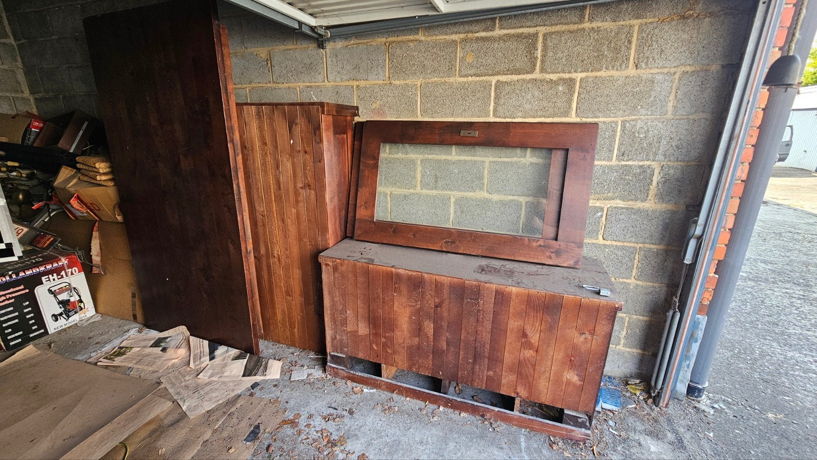 Houten kast en tafel GRATIS, Ophalen