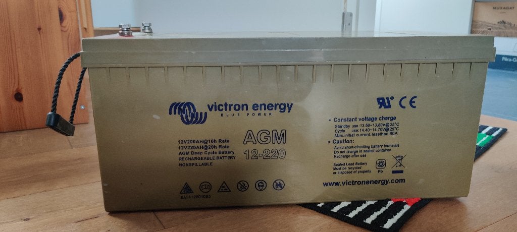 Victron 12V/220Ah AGM batterij (boot/camper), Caravans en Kamperen, Ophalen, Zo goed als nieuw