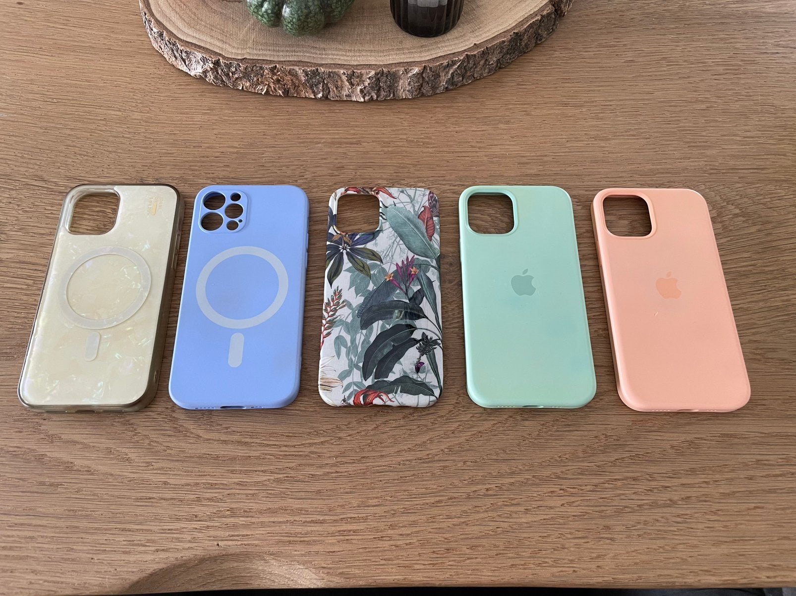 5 Hoesjes Iphone 12/12Pro, Telecommunicatie, Mobiele telefoons | Hoesjes en Screenprotectors | Apple iPhone, Gebruikt, Hoesje of Tasje