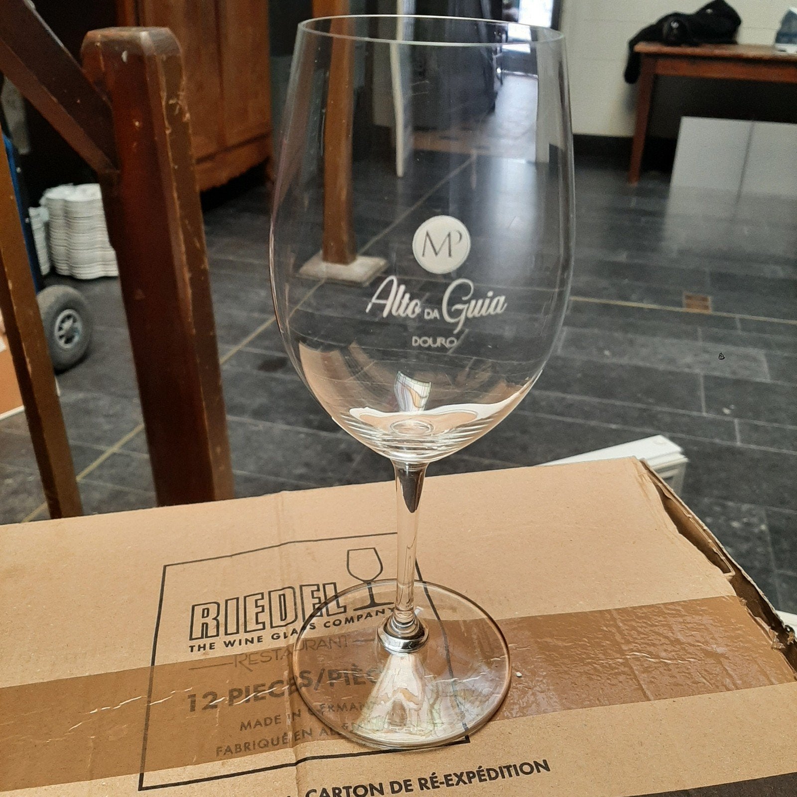 grote wijnglazen, Verzamelen, Ophalen