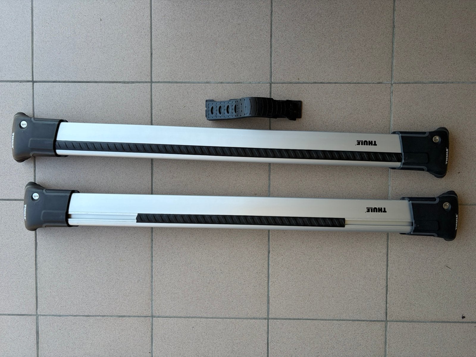 Thule WingBar Edge 9582 dakdragers – Skoda Superb – topstaat, Ophalen, Zo goed als nieuw