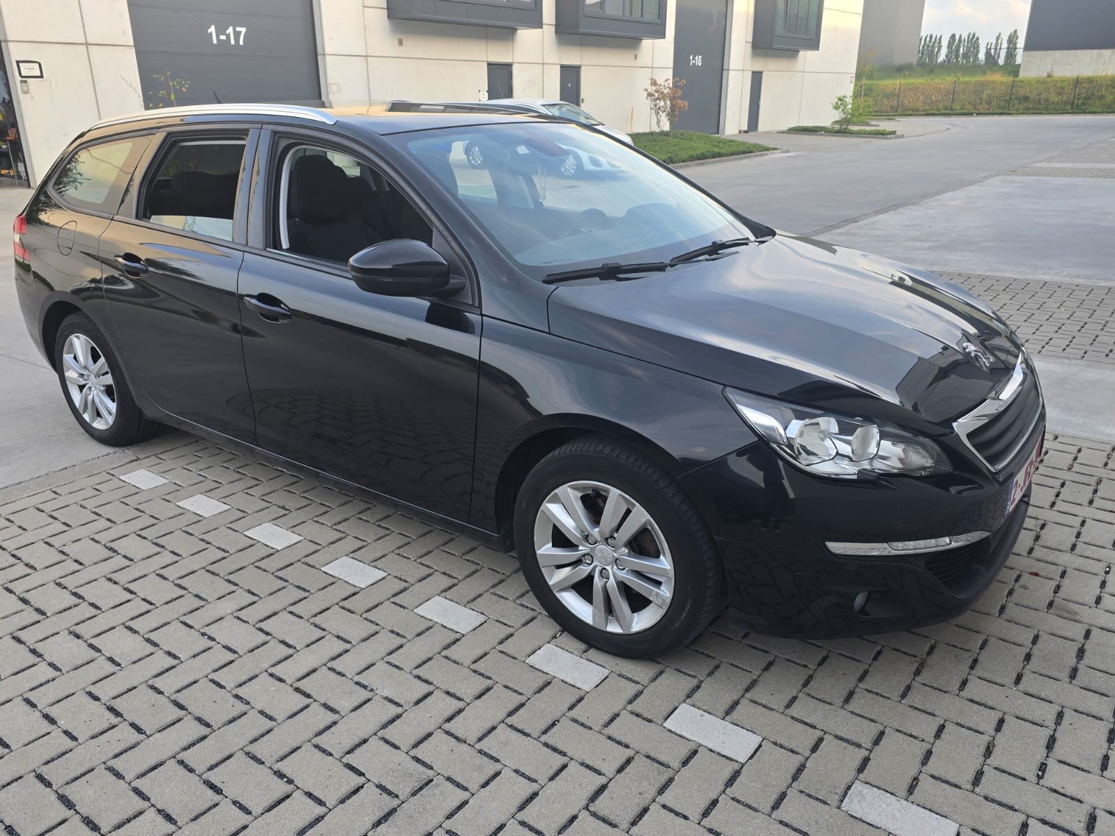 Peugeot 308 euro 6b ( LEZ jusqu'à 2035 ), Autos, Peugeot, Achat, Euro 6, Boîte manuelle, Noir