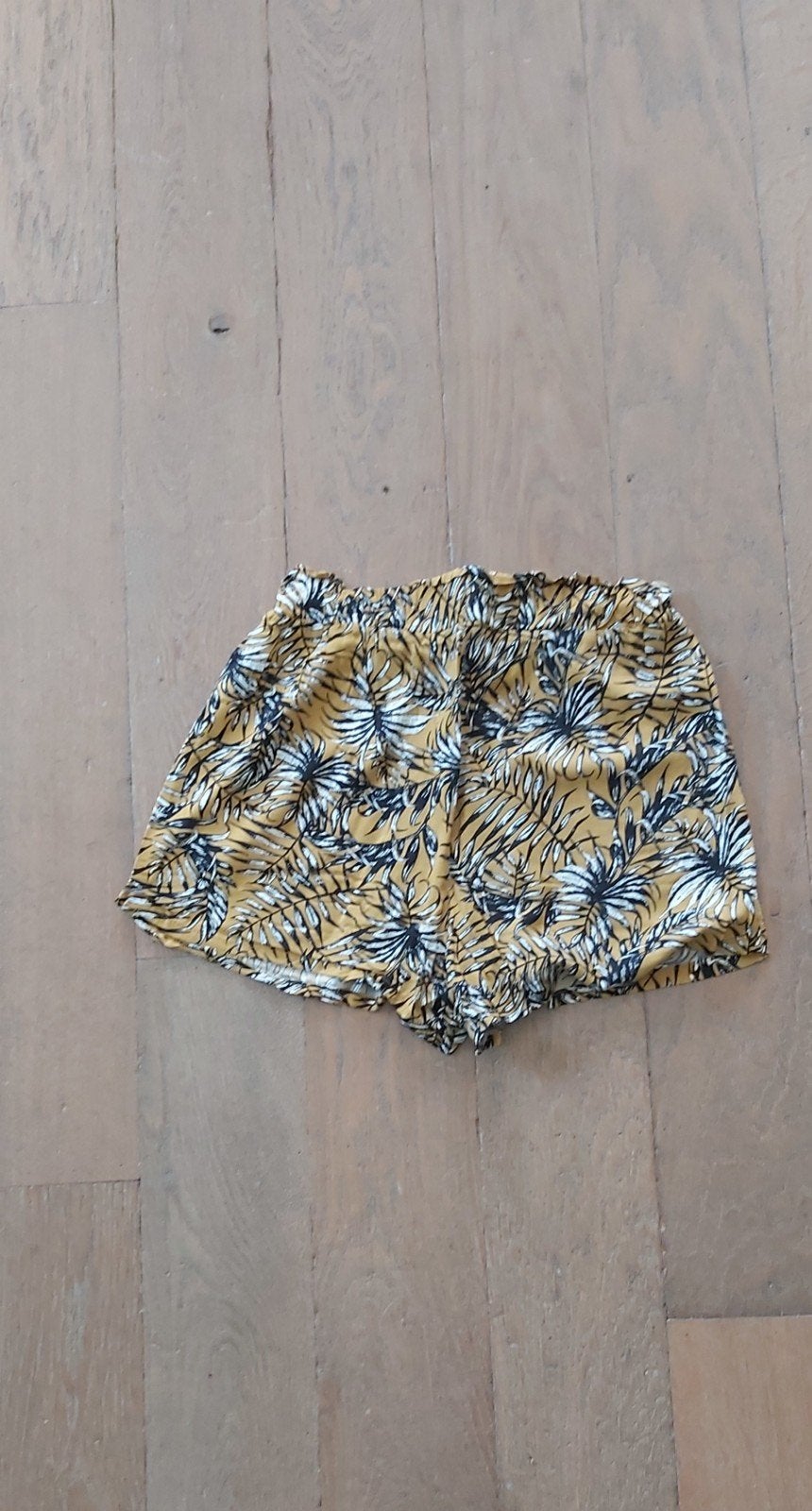 Short met elastiek  maat 38 Primark, Ophalen of Verzenden, Maat 38/40 (M)