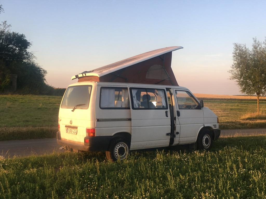 VW T4 1998 camper (toit westfalia california), Caravans en Kamperen, Mobilhomes, Hefdak, Buscamper of Camperbus, Volkswagen, Particulier