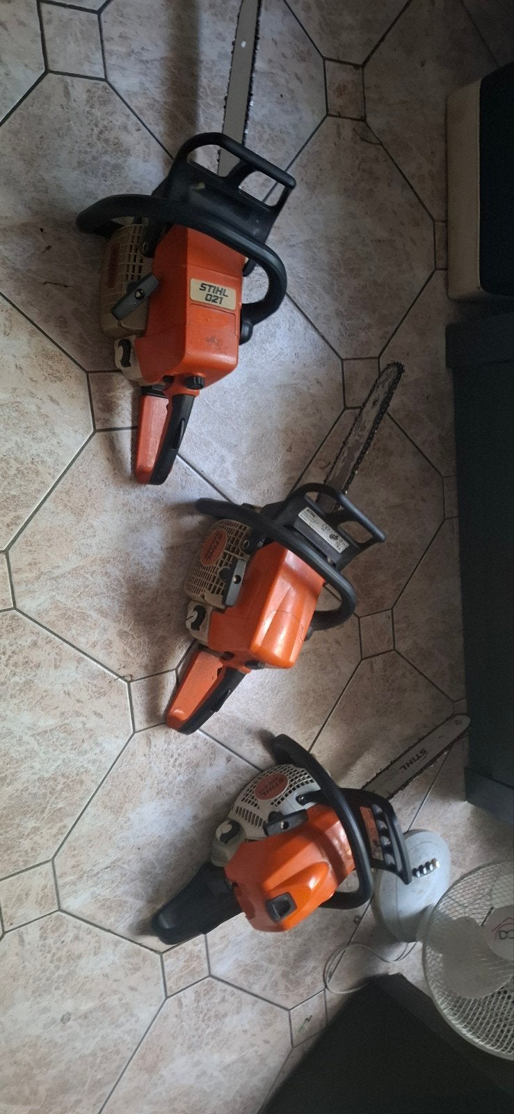 3 tronçonneuse stihl ( voir description), Tronçonneuse, 30 à 70 mm, Sthil, Enlèvement