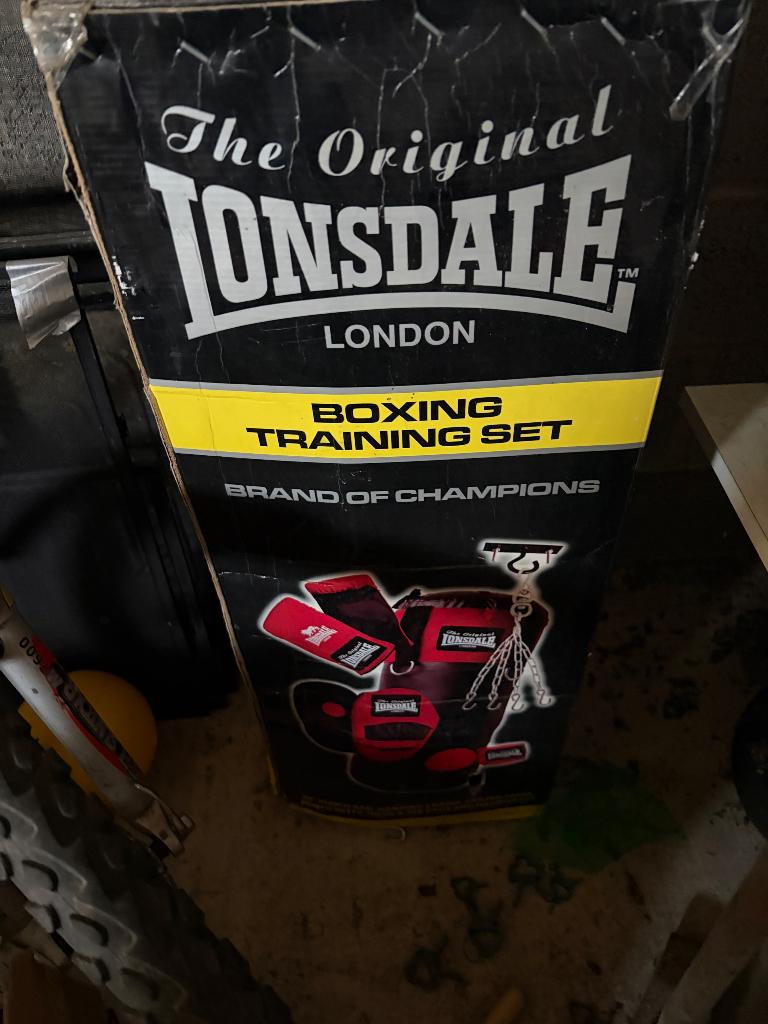 Voldaan lonsdale, Sports & Fitness, Enlèvement, Comme neuf, Sac de boxe