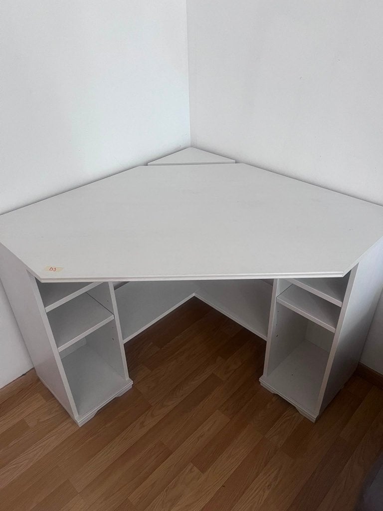 corner desk, Enlèvement