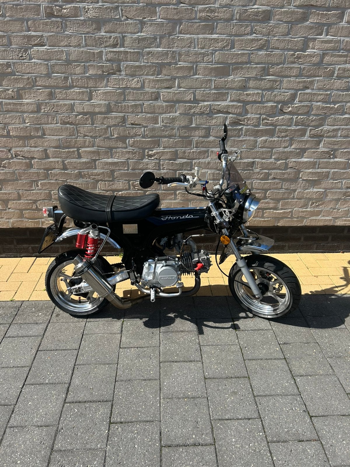 125cc Dax Skyteam in mooie staat met papieren, Ophalen, Zo goed als nieuw