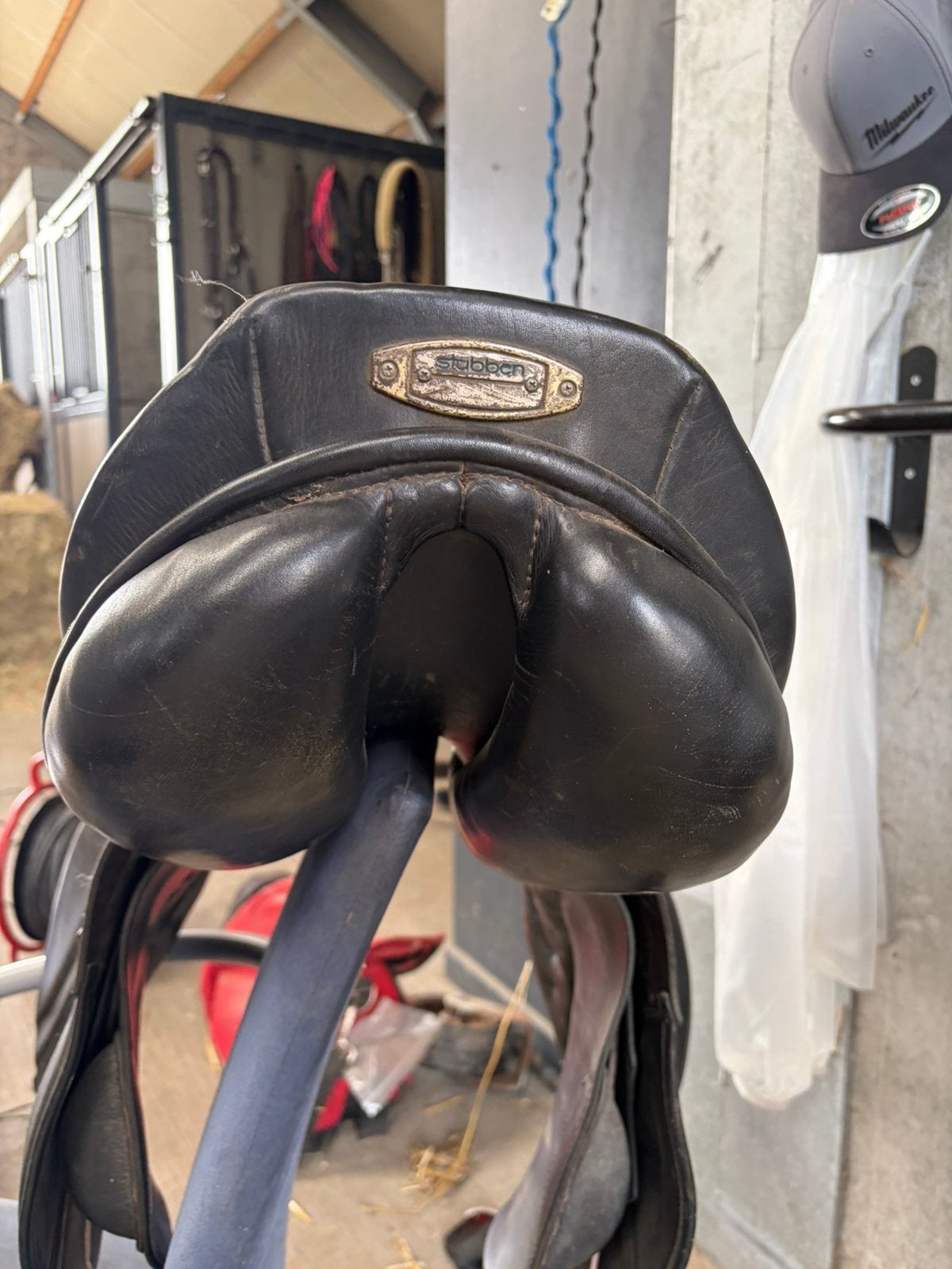 Stubben zadel 18,5 inch, Dieren en Toebehoren, Paarden en Pony's | Zadels, Ophalen of Verzenden, Zo goed als nieuw, Stubben