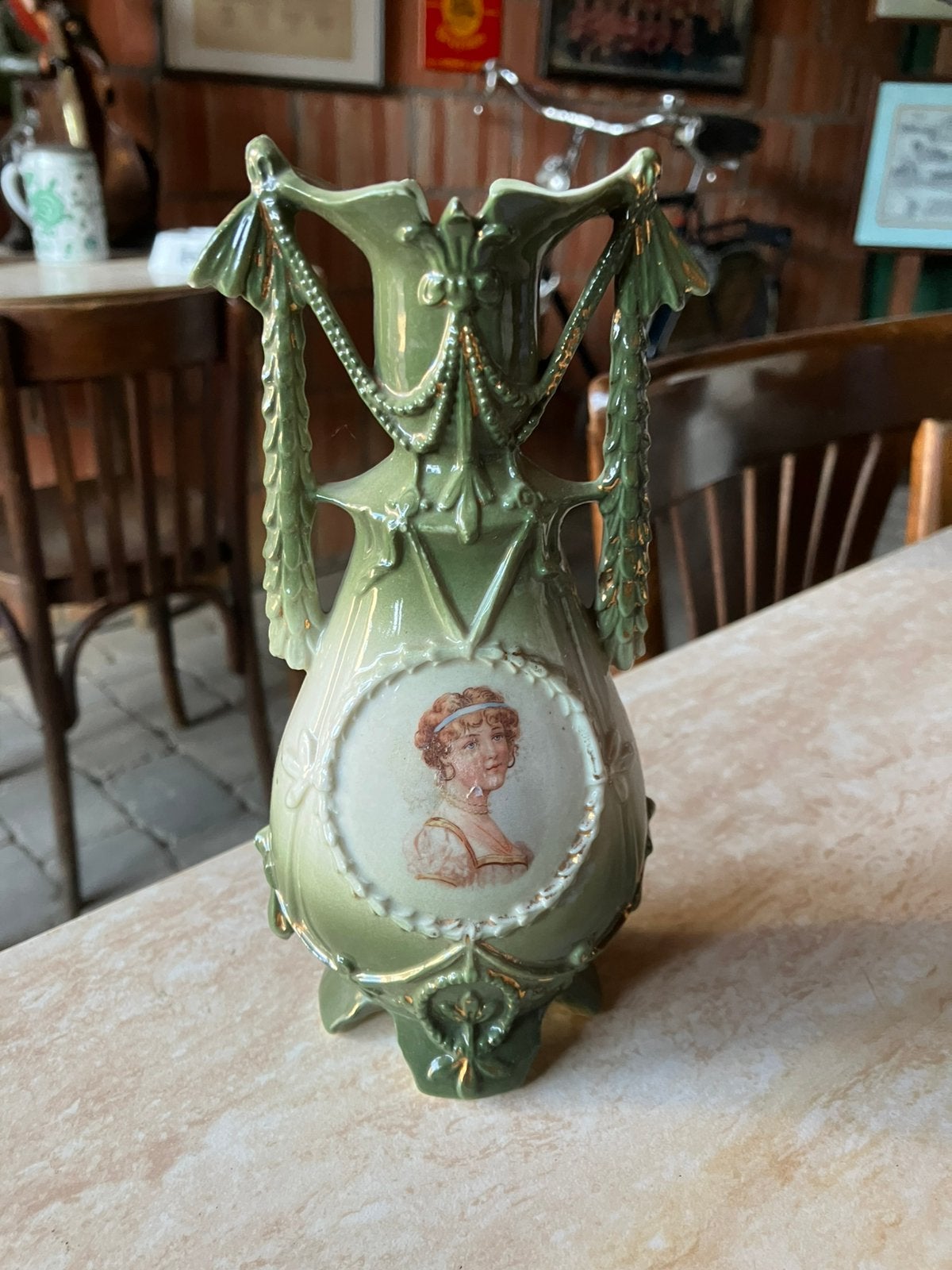 ART NOUVEAU porcelein vaasje., Antiek en Kunst, Antiek | Vazen, Ophalen