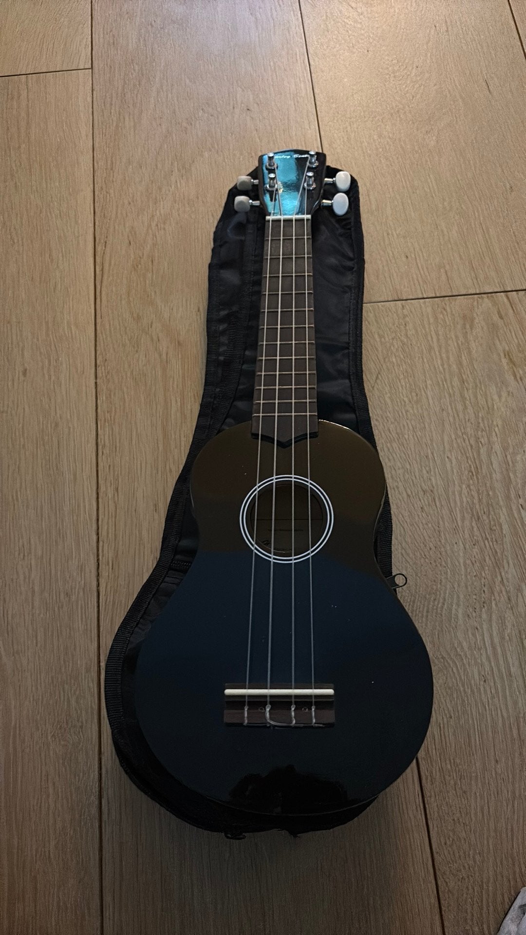 Ukelele harley Benton, Muziek en Instrumenten, Snaarinstrumenten | Overige, Ophalen, Zo goed als nieuw, Ukelele