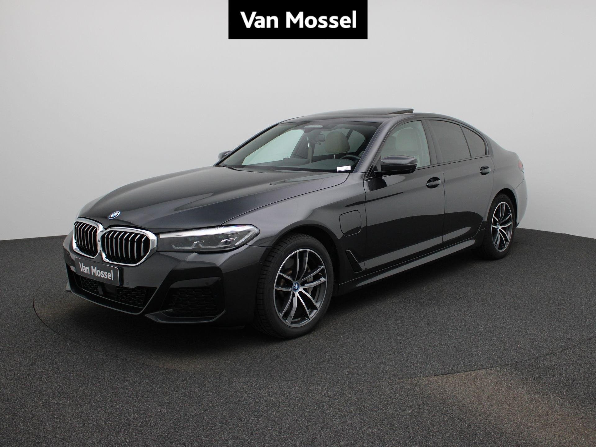 BMW 5 Reeks Berline 530e 215kW xDrive M PAKKET | Zon - schui, Auto's, Stof, 4 cilinders, 2000 kg, Plug-in hybride