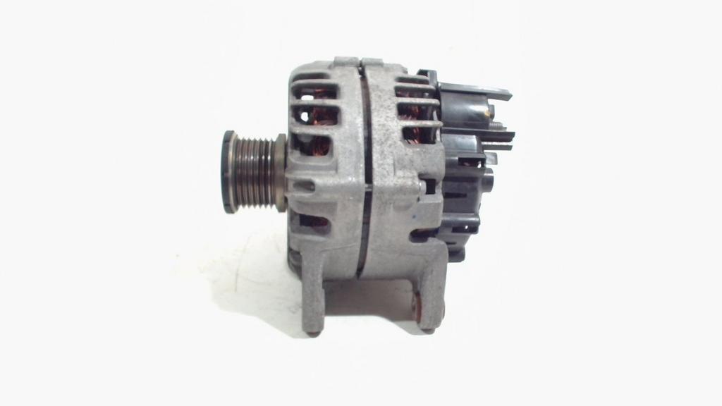 Dynamo Renault Clio, Onderdelen@venauto.nl, Ettenseweg 76, 4706 PB Roosendaal, The Netherlands, Enlèvement ou Envoi, Utilisé