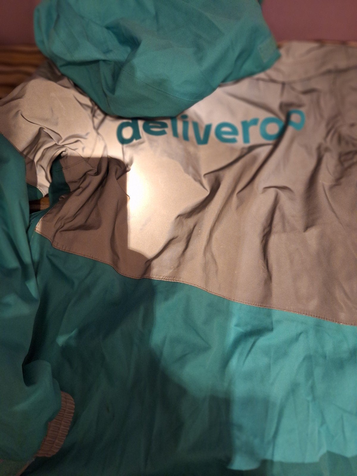 Deliveroo regenjas maat S, Ophalen, Maat 46 (S) of kleiner