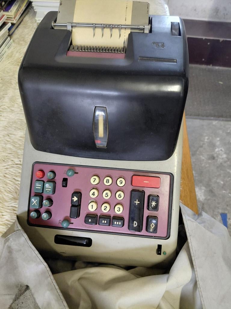 Machine a calacul olivetti divisumma 24, Verzamelen, Ophalen