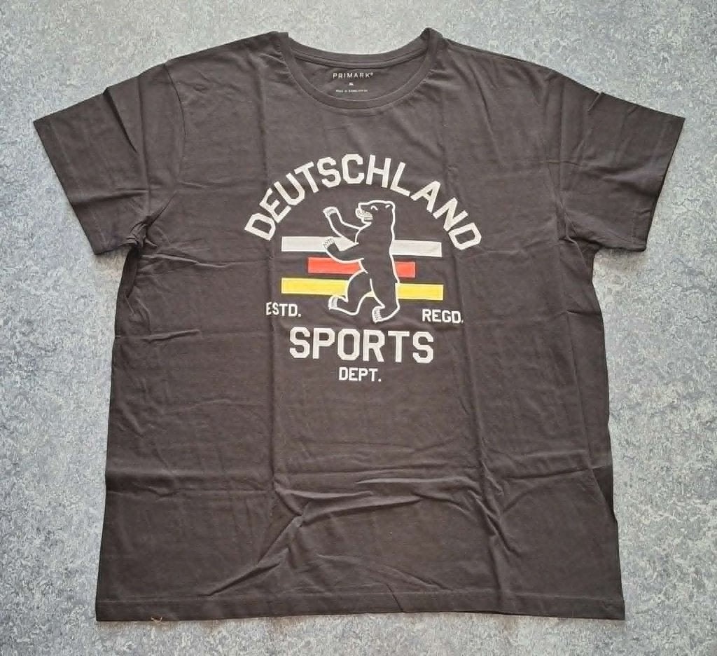 Te koop nieuw zwart T-shirt met opdruk Deutschland (maat XL), Vêtements | Hommes, T-shirts, Neuf, Taille 56/58 (XL), Noir, Enlèvement ou Envoi