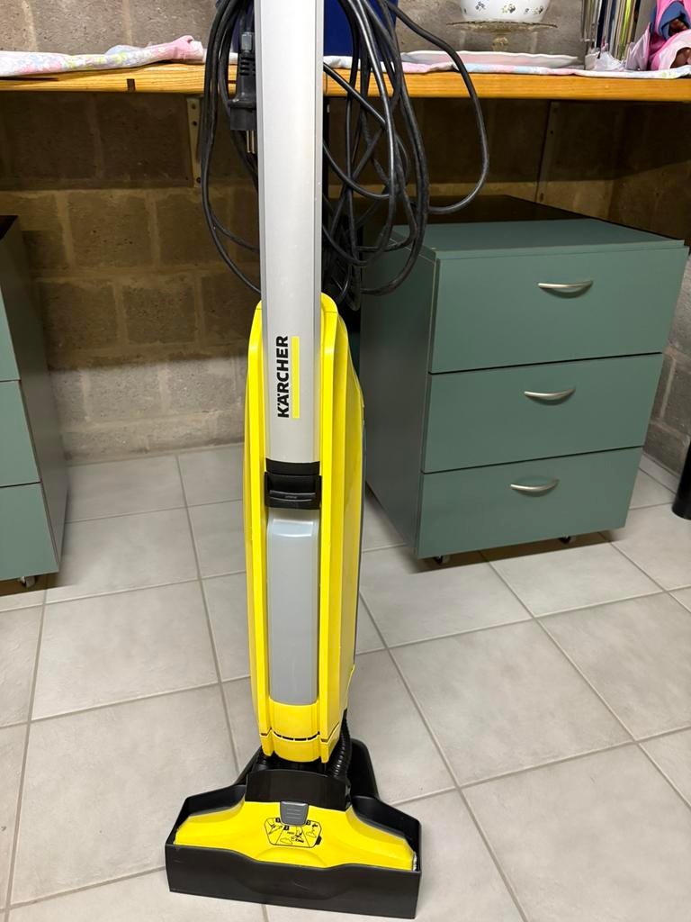 Kärcher dweilmachine met draad, Ophalen, Schoonmaakmiddel