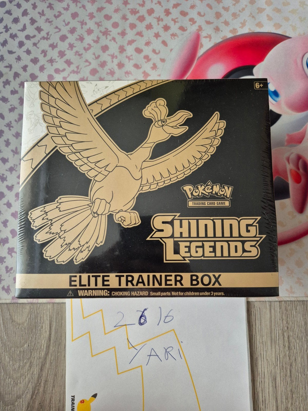 Shining legends elite trainer box, Enlèvement ou Envoi, Neuf