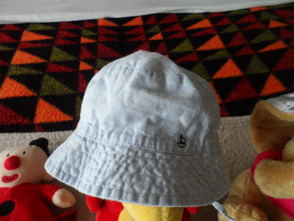 zomerhoedje baby, Kinderen en Baby's, Ophalen of Verzenden, Zo goed als nieuw, Jongetje of Meisje