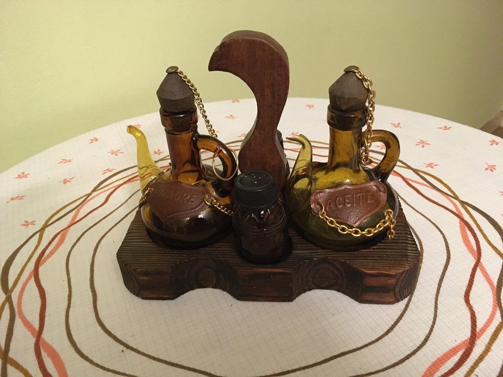 nieuwe set voor peper, zout, azijn en olie, Huis en Inrichting, Keuken | Servies, Nieuw, Compleet servies, Klassiek, Overige materialen