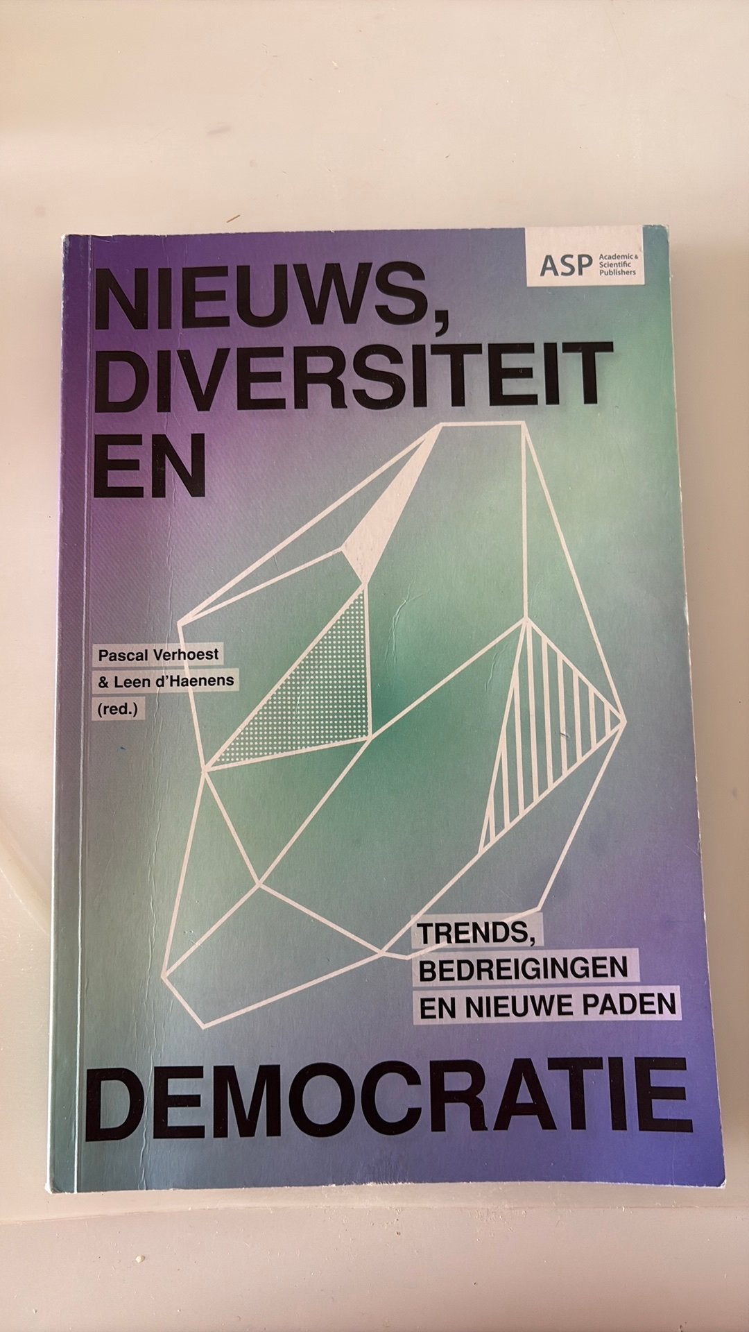 Nieuws, diversiteit en democratie, Boeken, Ophalen, Zo goed als nieuw