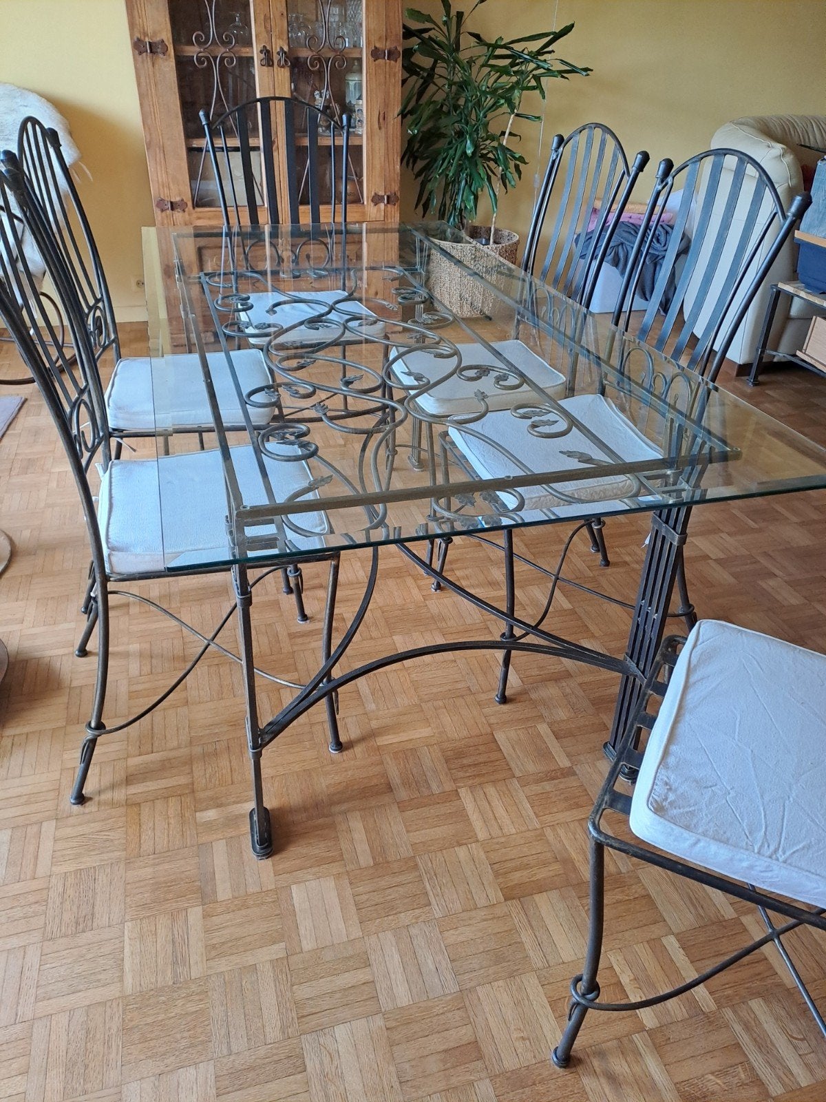Très belle table en fer forgé gris foncé + 6 chaises, 150 à 200 cm, Cinq personnes ou plus, Romantique, Enlèvement