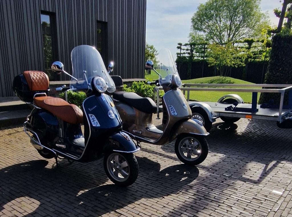 2 vespas + remorque speciefiek vespa, Particulier, Scooter, Automaat
