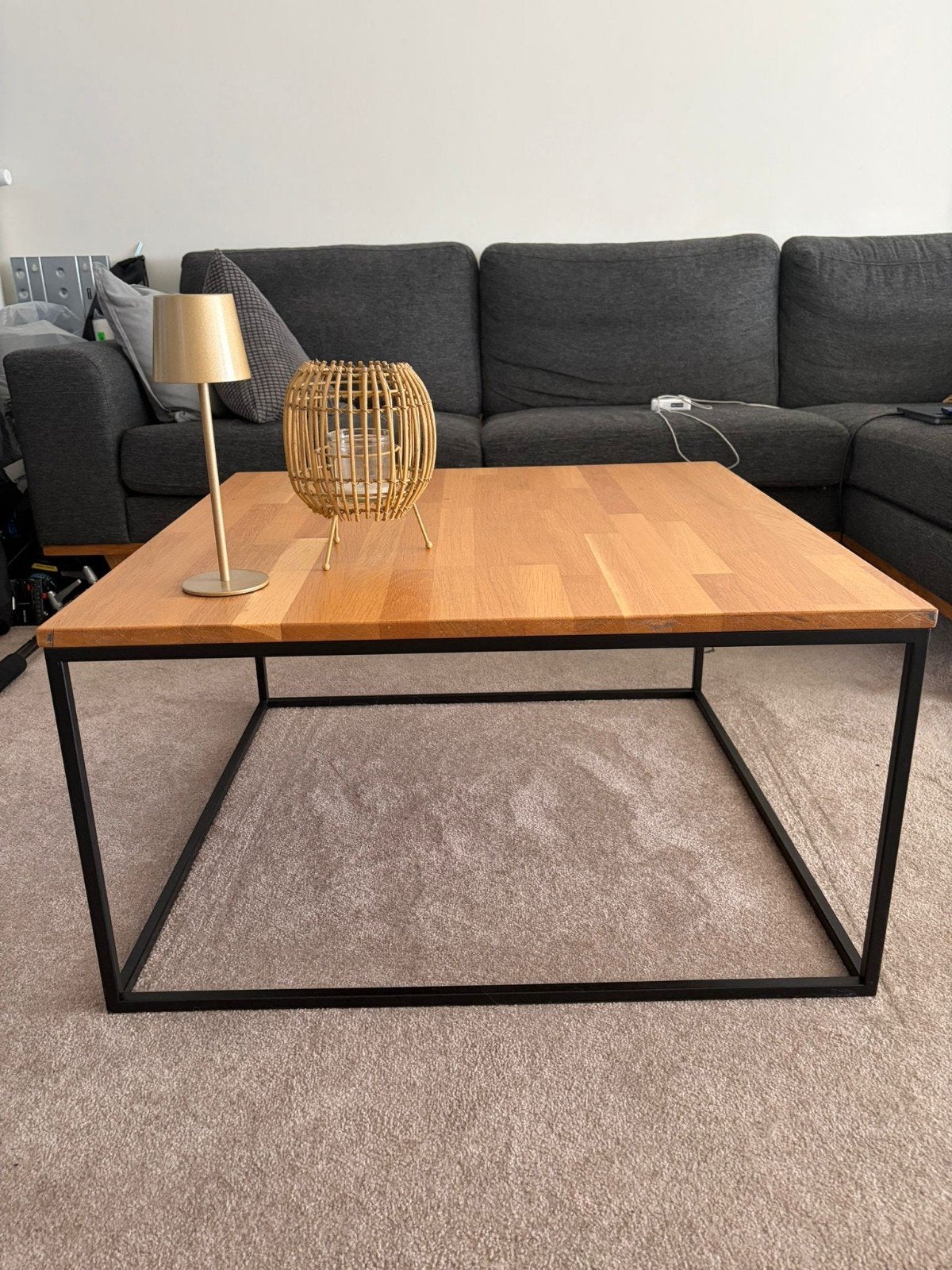 Houten salontafel 80x80cm : VERHUIS, Huis en Inrichting, Ophalen