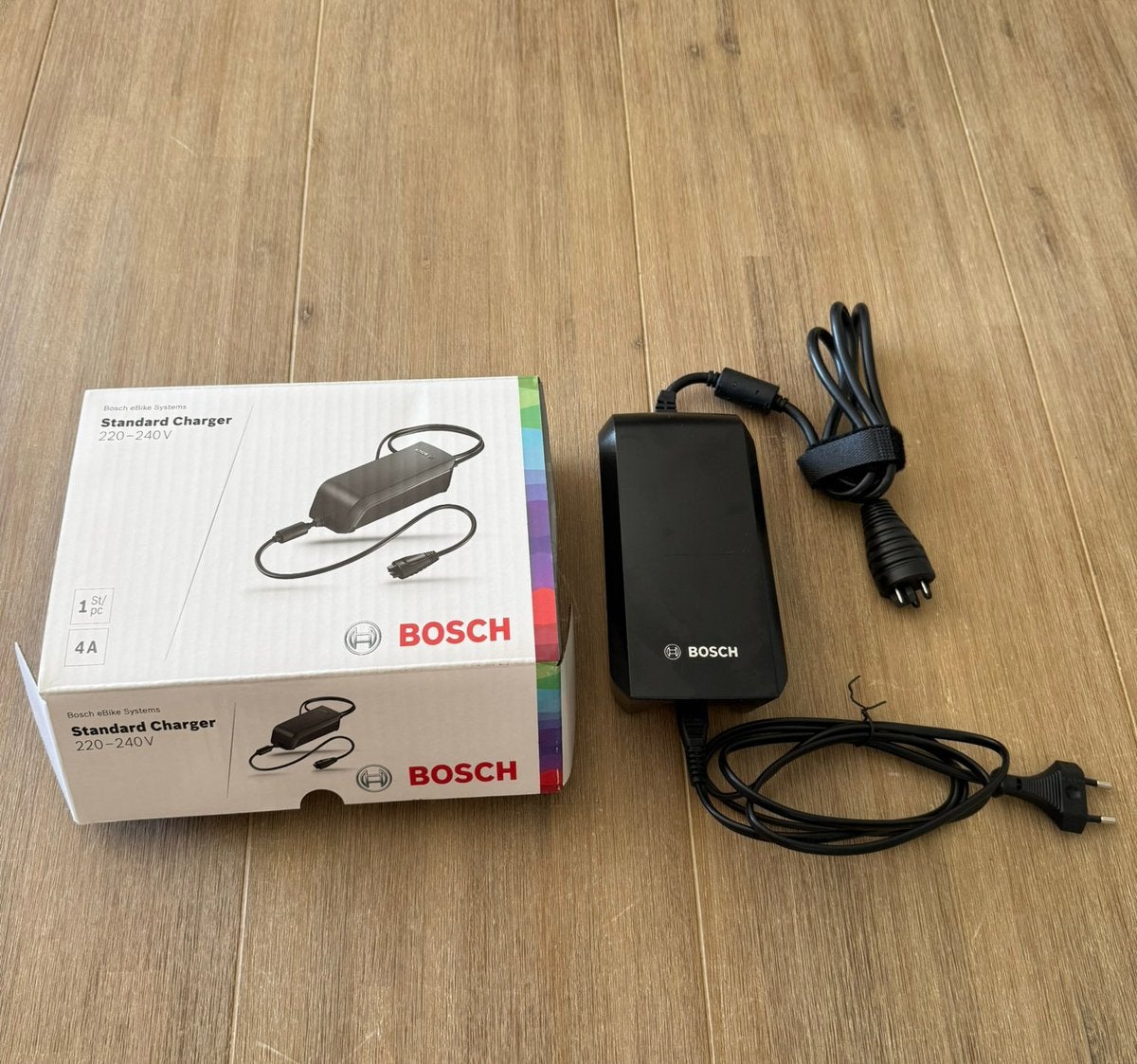 Bosch Ebike Systems Standard Charger 220-240v, Fietsen en Brommers, Fietsaccessoires | Fietsaccu's, Ophalen, Nieuw