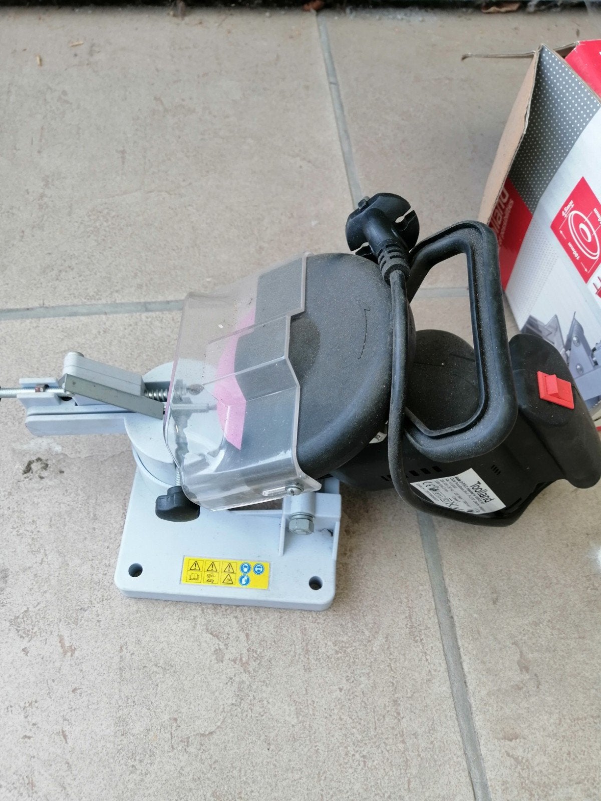 elektrische kettingslijper, Ophalen