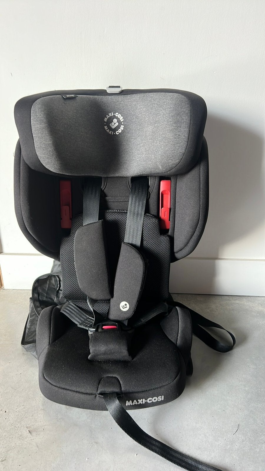 Nomad plus opvouwbare autostoel van Maxi Cosi, Kinderen en Baby's, Autostoeltjes, Ophalen, Zo goed als nieuw, Maxi-Cosi