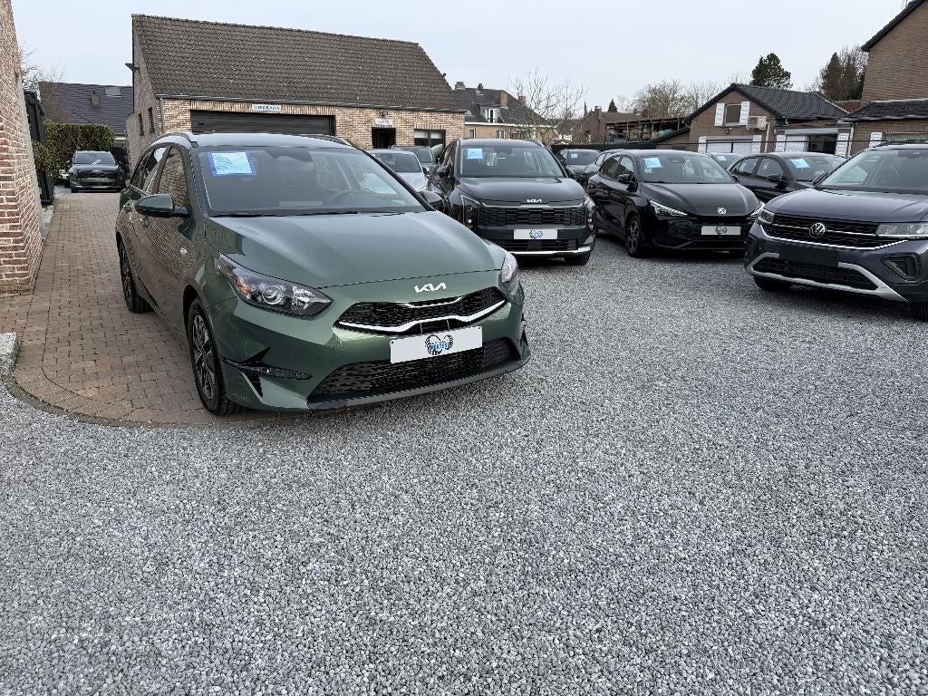Kia Ceed SW / cee'd SW 1.5 T-GDi 140PK FACELIFT NIEUW 0KM, Stof, 4 cilinders, USB, Bedrijf