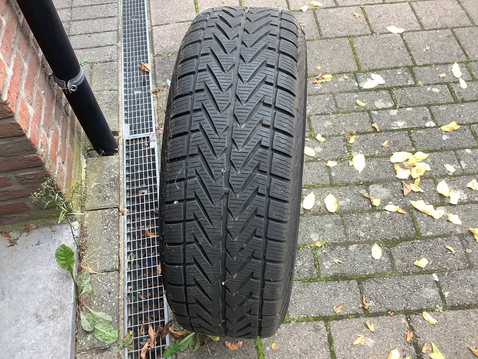 2banden met velg vredestein, Ophalen, Zo goed als nieuw