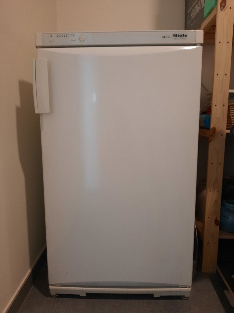 MIELE diepvries, Elektronische apparatuur, Vriezers en Diepvrieskisten, Zo goed als nieuw, Ophalen, Vrieskast, 85 tot 120 cm