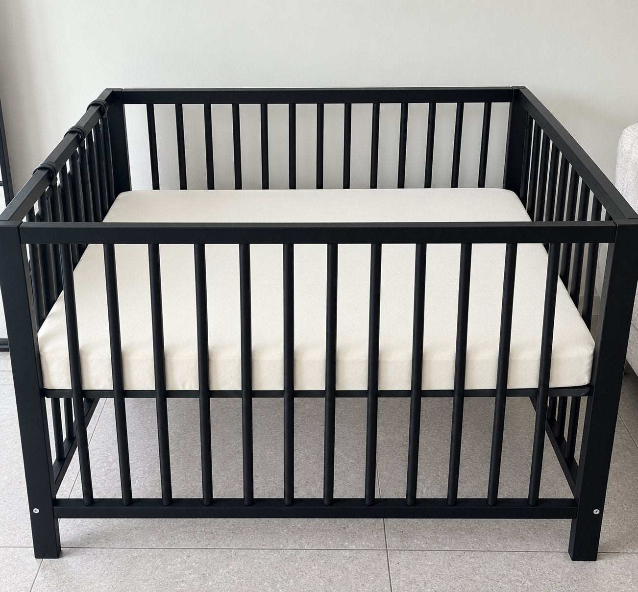 Coffret bébé Luna avec matelas - comme neuf, Enlèvement, Comme neuf, Carré, Réglable en hauteur