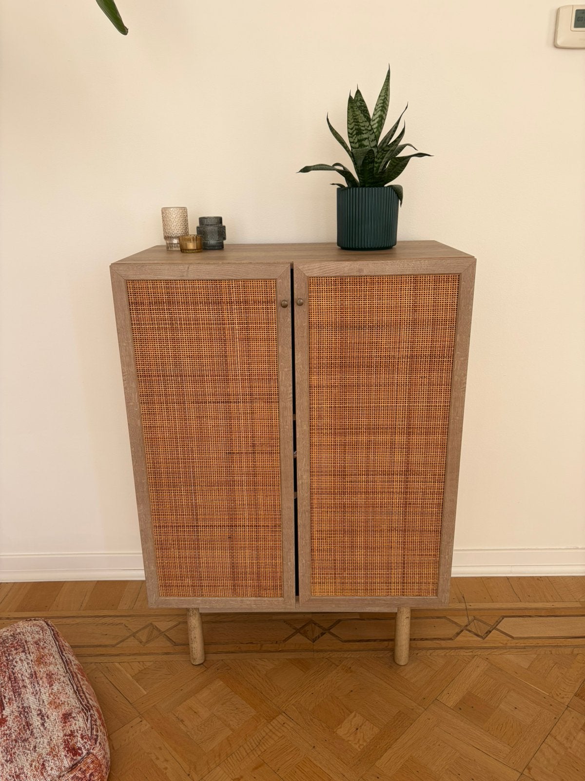 Dressoir kastje met rotan, Ophalen, Eikenhout, 50 tot 100 cm, Zo goed als nieuw