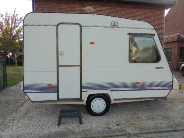 Adria met rondzit,vast wc,keuken,frigo,verwarming+voortent-, Rondzit, Bedrijf, Adria, 500 - 750 kg