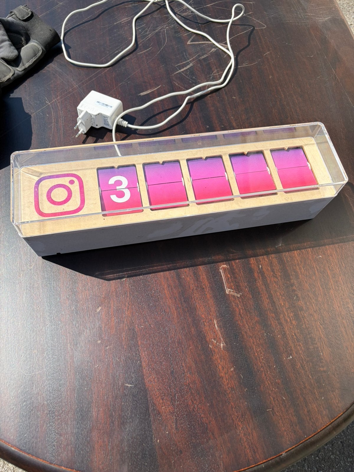 Instagramteller, Ophalen, Zo goed als nieuw