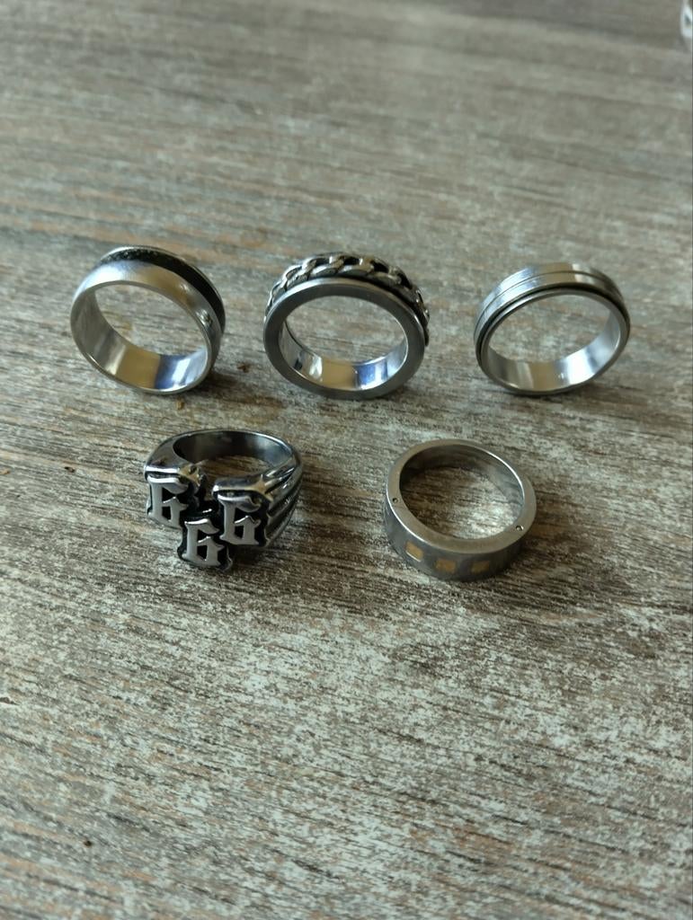 5 bagues en acier inoxydable taille différente, Bijoux, Sacs & Beauté, Piercings, Enlèvement, Acier