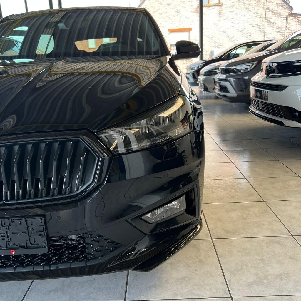 Skoda Fabia Fabia 1.0 TSI Monte Carlo DSG ** NIEUW **, Auto's, Stof, Euro 6, Lane Keeping Assist, Zwart