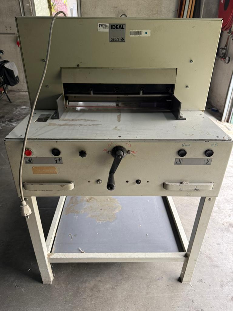Massicot Ideal 525/2, Ophalen, Gebruikt