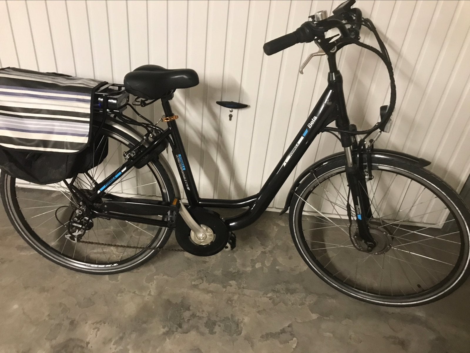 Elektrische damesfiets 28 inch, Fietsen en Brommers, Elektrische fietsen, Ophalen of Verzenden
