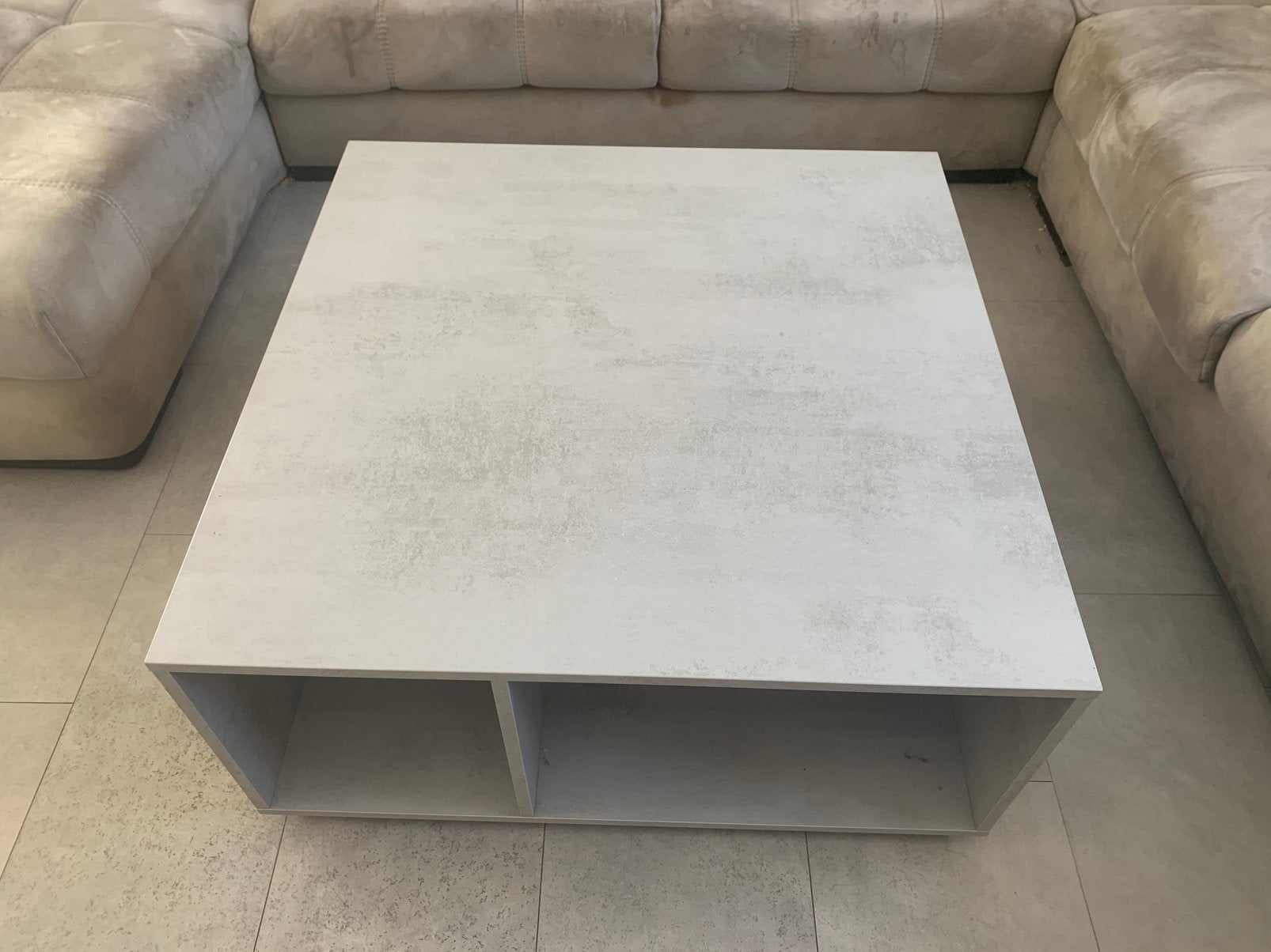 Grijze salontafel met opbergruimte, Ophalen, 50 tot 100 cm, Vierkant, 50 tot 100 cm