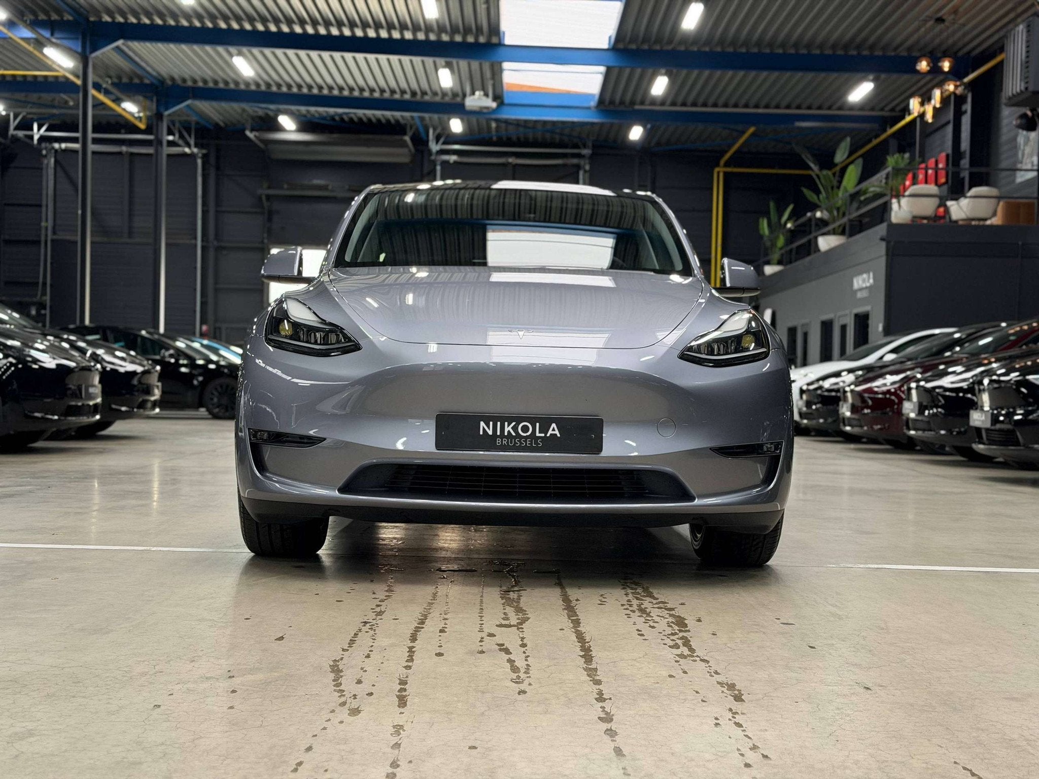 Tesla Model Y LONG RANGE - ALL WHEEL DRIVE - AUTOPILOT, Autos, 378 kW, Argent ou Gris, Achat, Ordinateur de bord