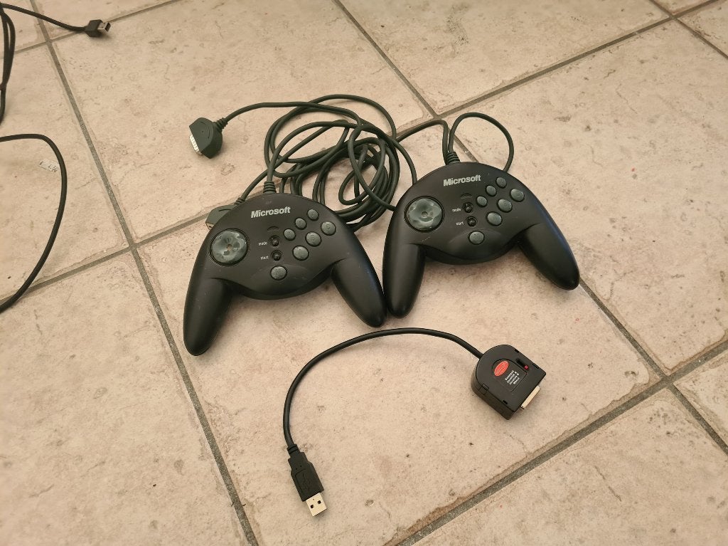 2 stuks microsoft sidewinder game pads, Ophalen of Verzenden, Gebruikt, Microsoft